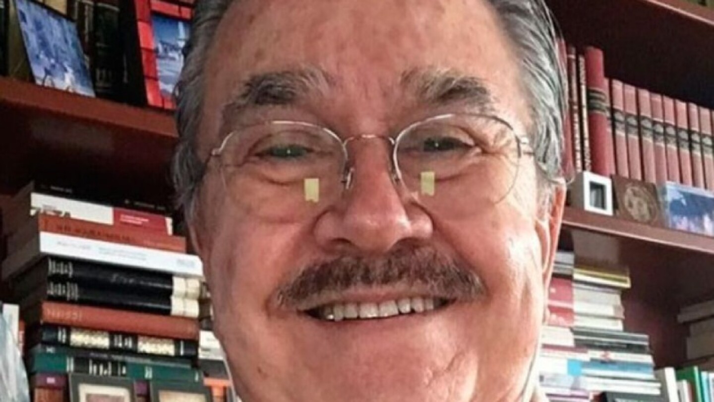 Pedro Sola pide a usuario que lo invite a su grupo al estilo OF: "Yo te invito a donde quieras"