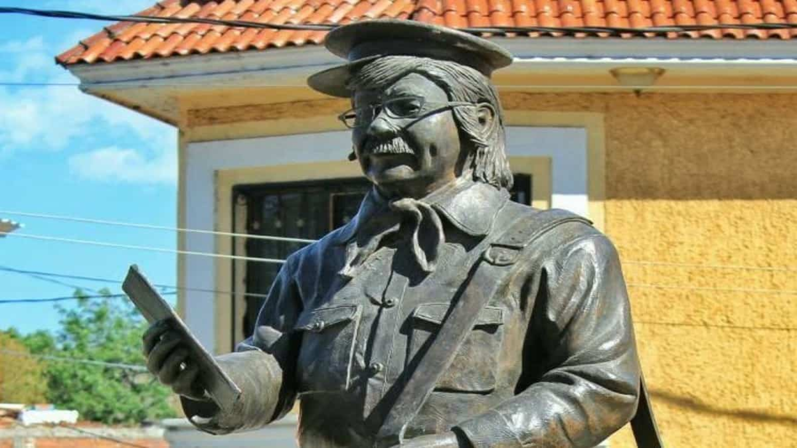 Estatua de jaimito