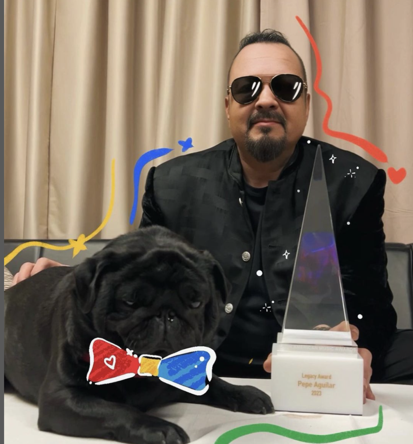 Pepe Aguilar y su perrito