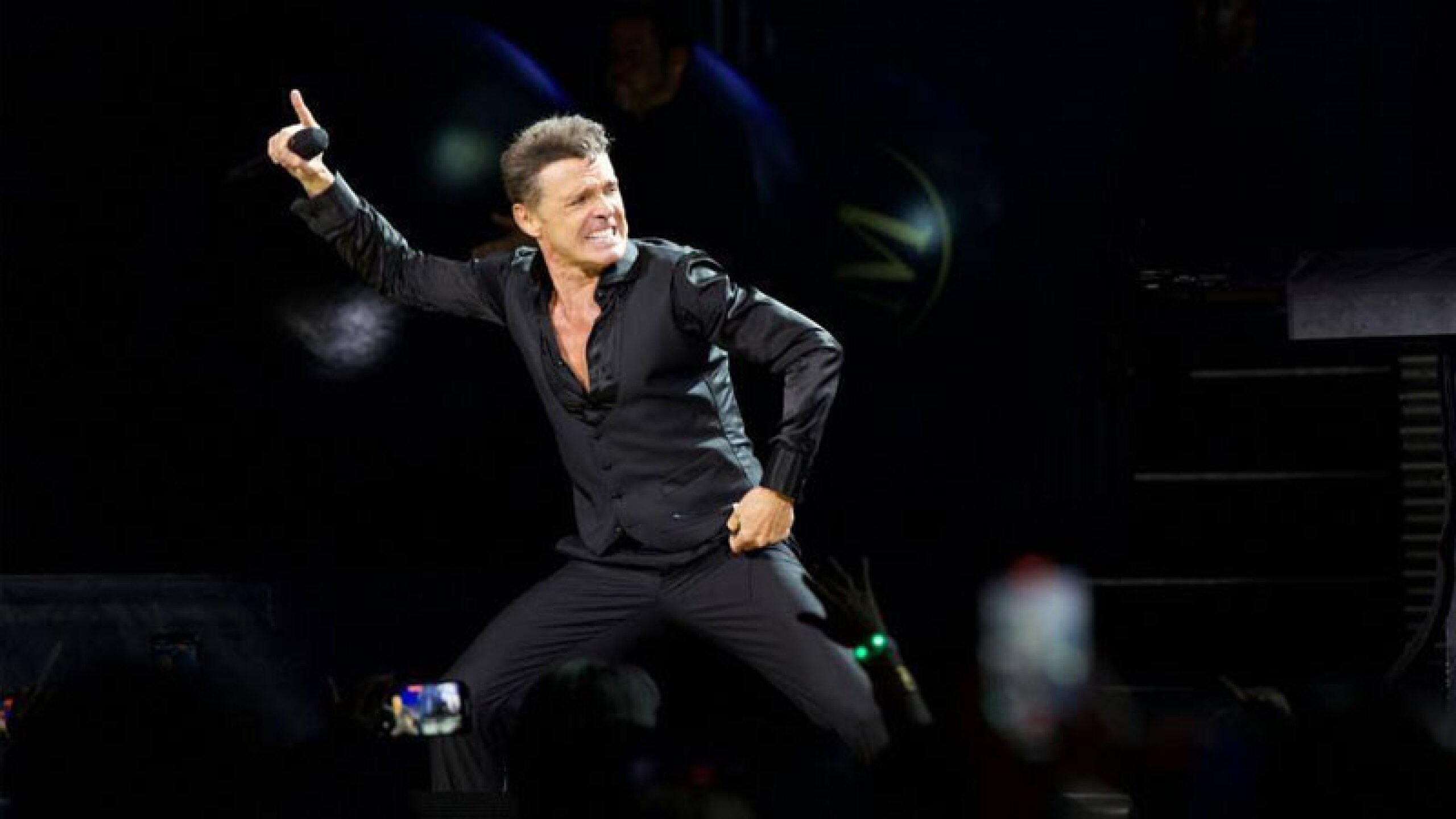 Luis Miguel bad bunny Kendall jenner carolina herrera Nueva York