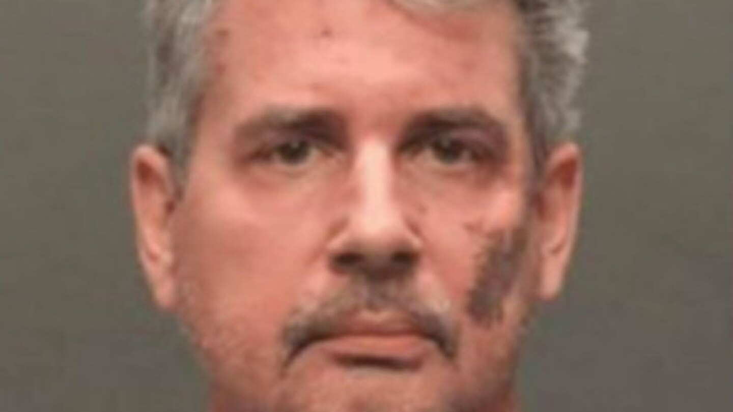 Javier Burillo Azcárraga acusado de homicidio por muerte de su hijo