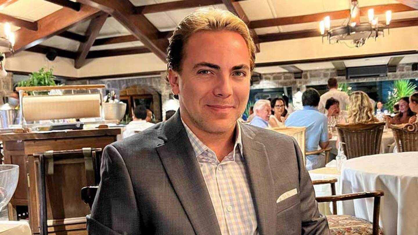 Cristian Castro no ve como un fracaso los divorcios