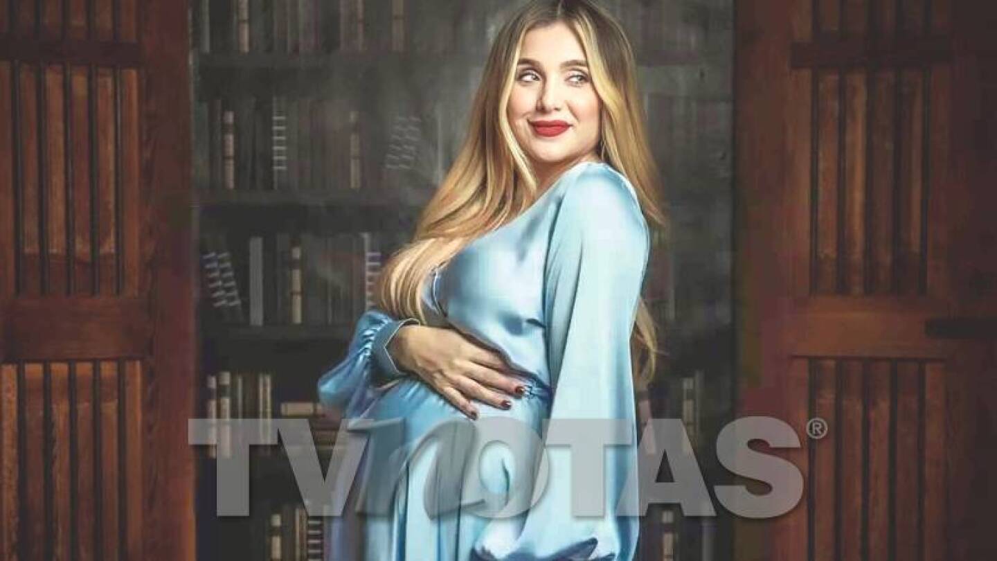 Marcela Mistral a punto de dar a luz