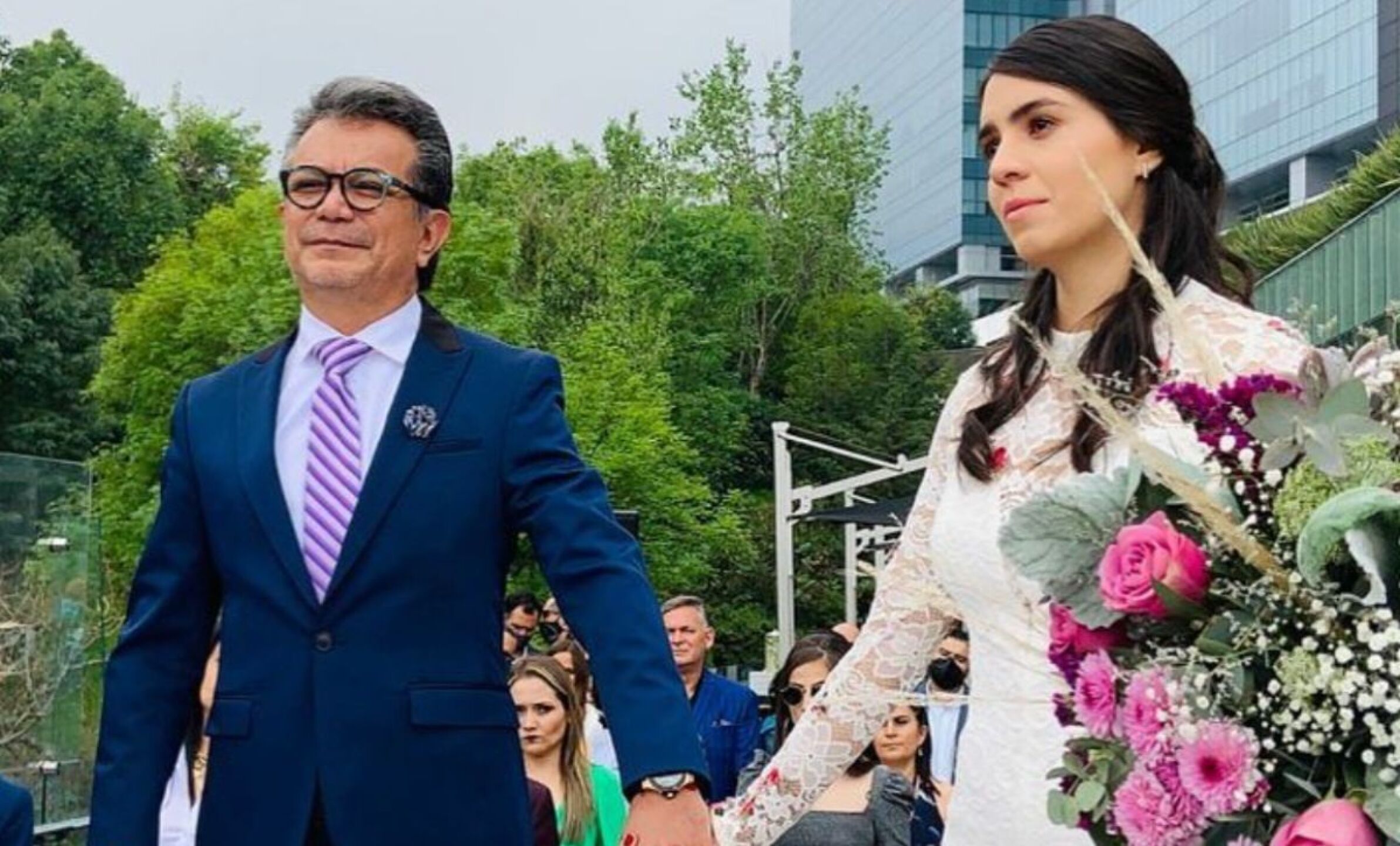 Freddy Ortega y su esposa