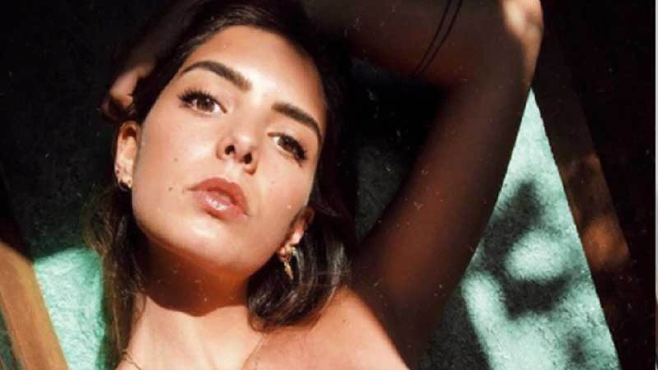 María