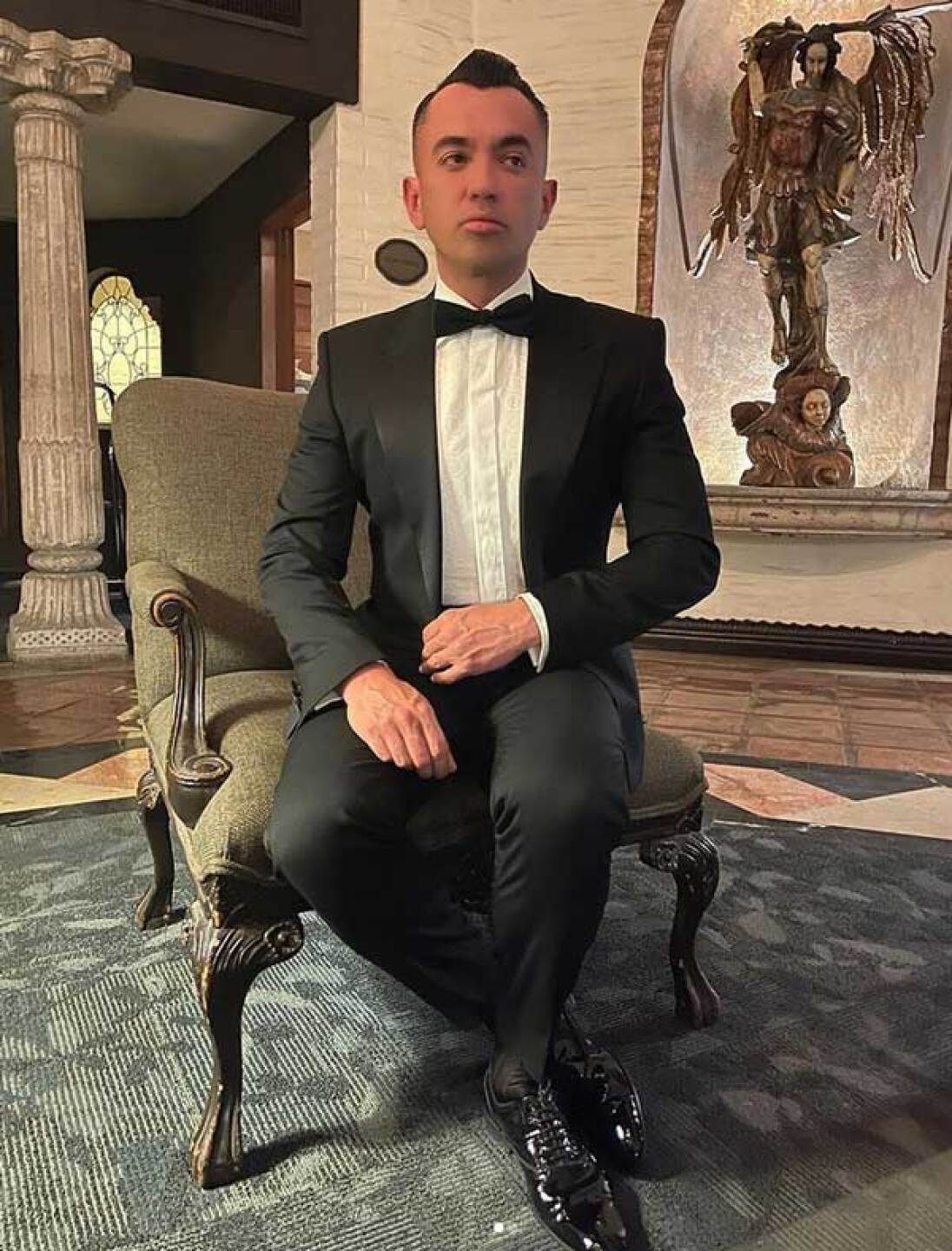 Así exhibió Édgar Núñez a Manuela Gutiérrez