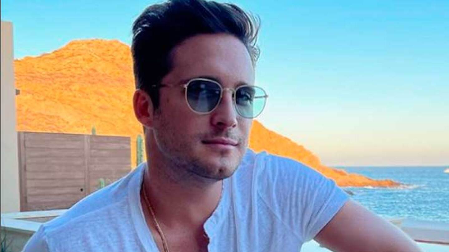 Viralizan video de Diego Boneta desafinando en un karaoke