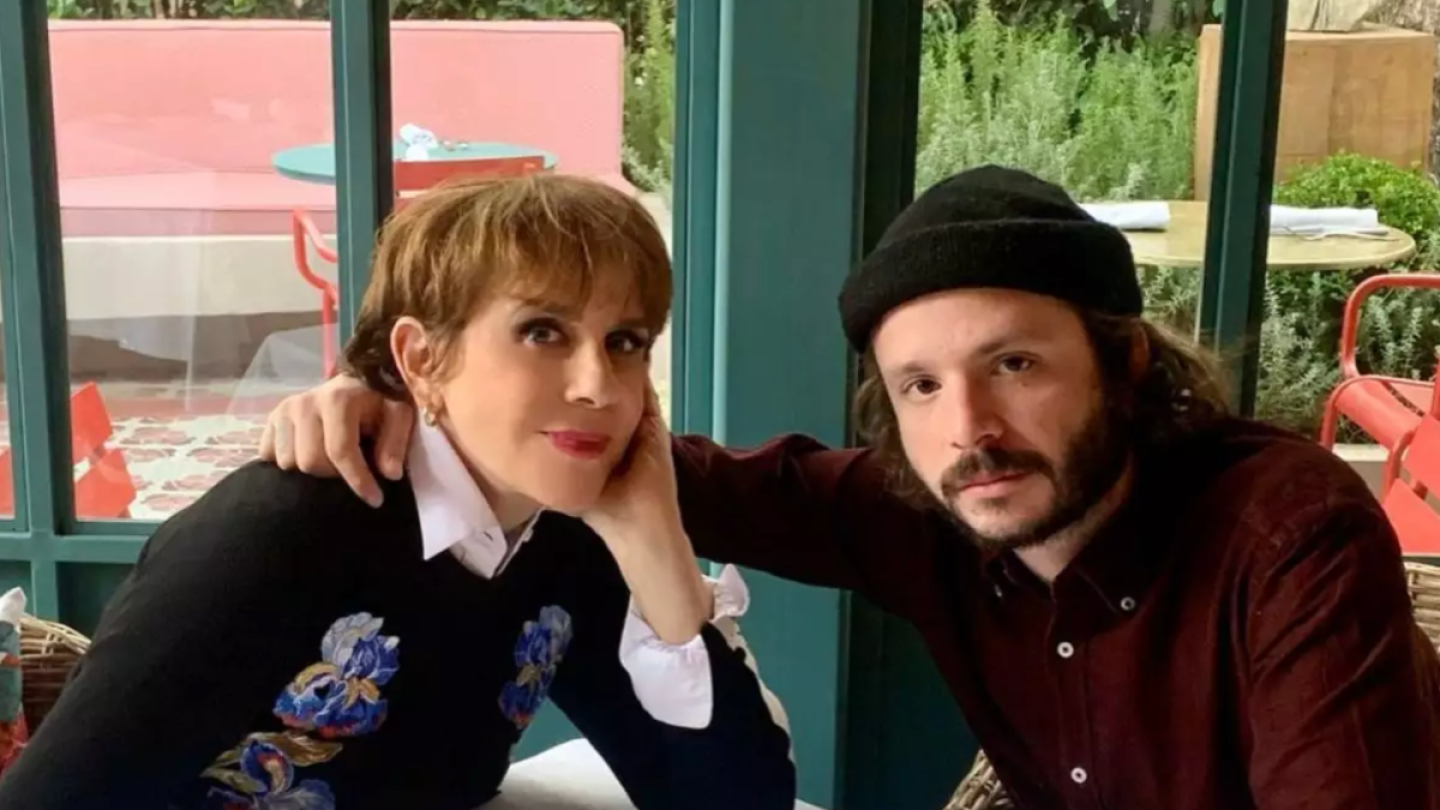 Rebecca Jonnes y su hijo Maximiliano