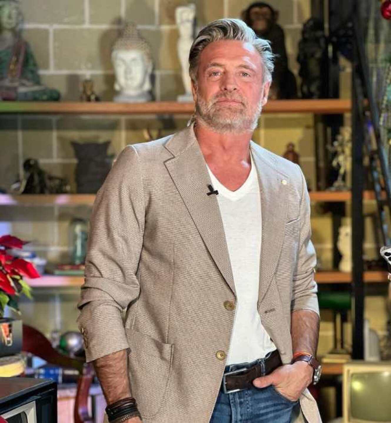 El 20 de diciembre de 2003, se casó con la actriz argentina Maki Moguilevsky en Acapulco, con quien finalmente disolvió su matrimonio en 2018.