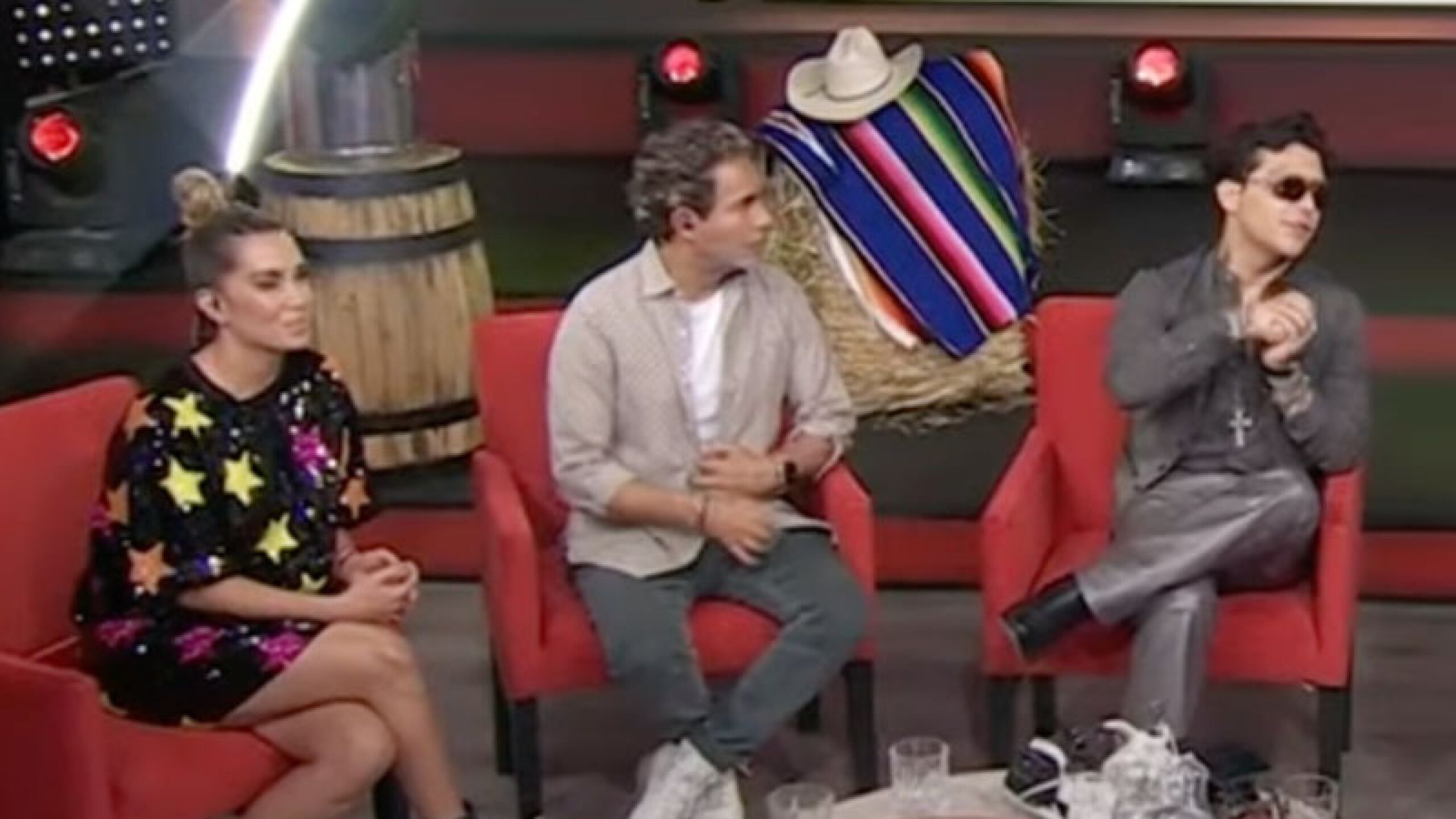 Christian Nodal y escalona