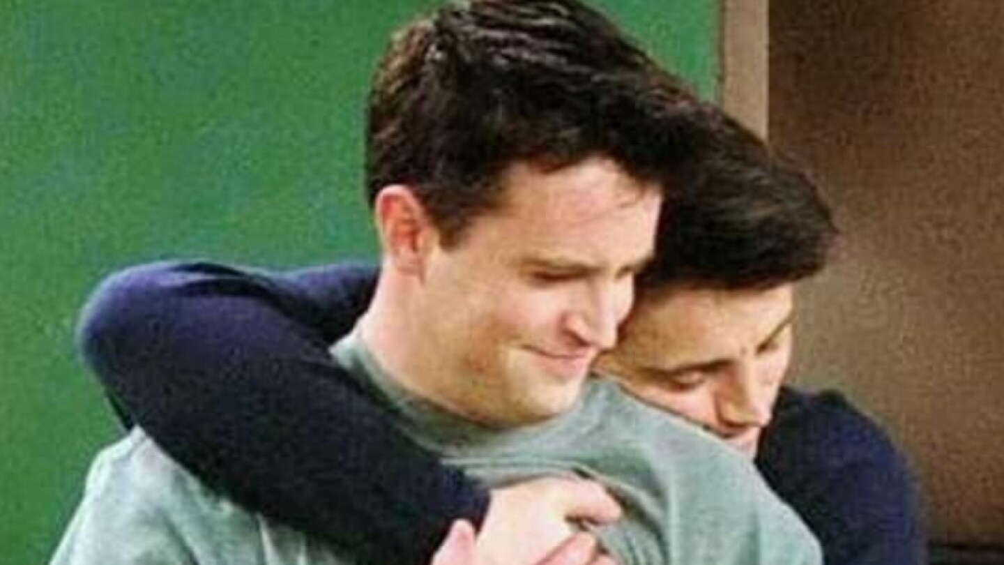Matthew Perry y Matt Leblanc en Friends