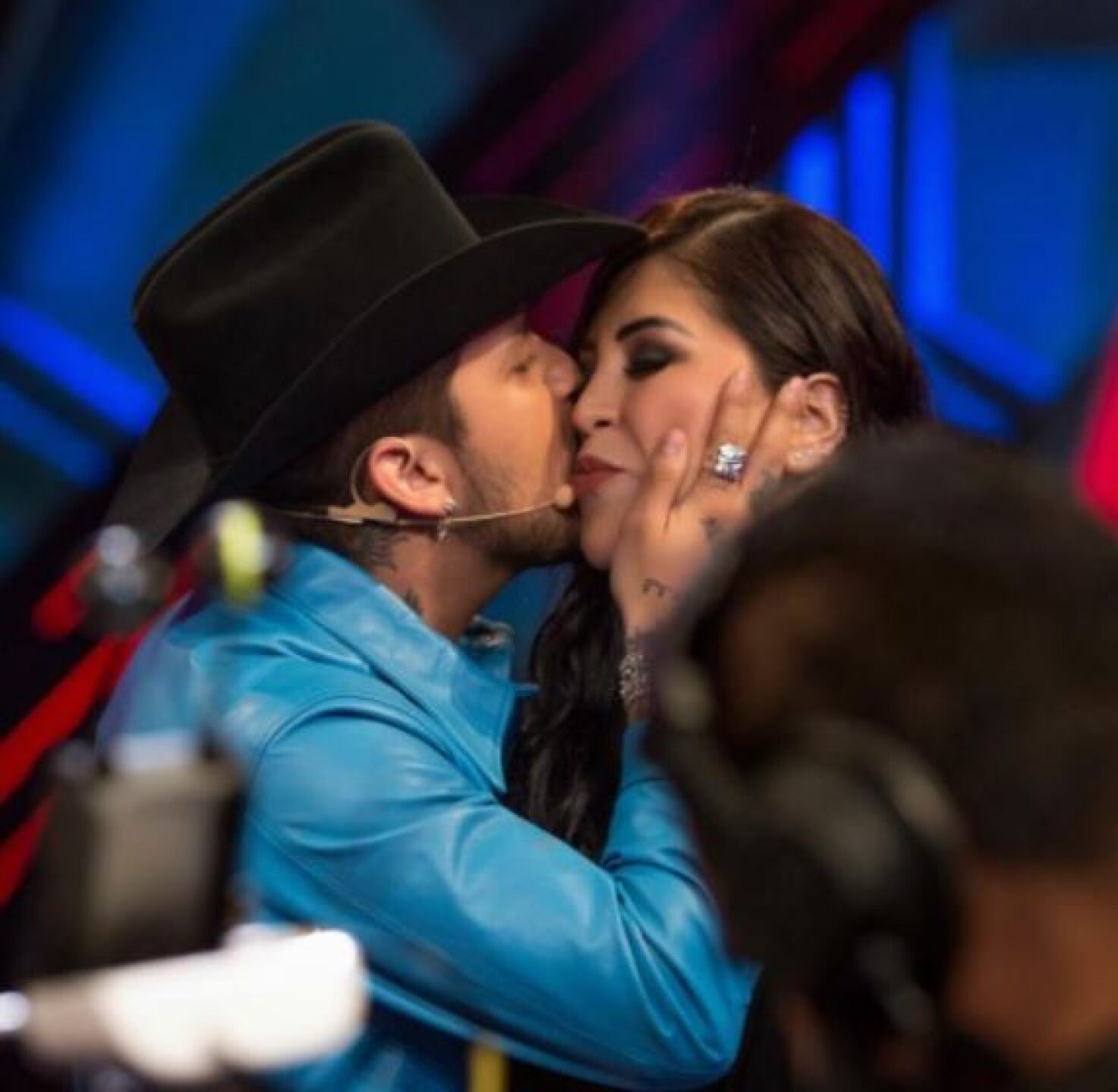 Christian Nodal ya pertenece a Sony