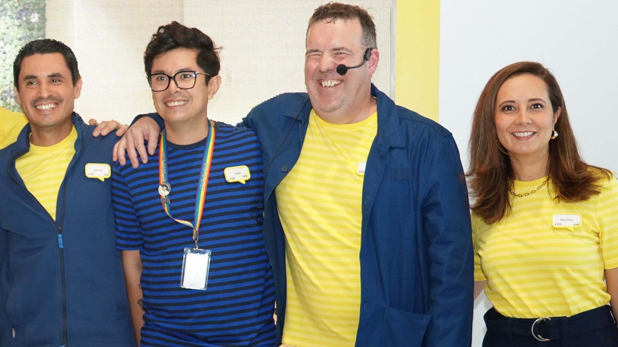 Lanzamiento de la nueva tienda Ikea en Guadalajara, Jalisco, con Cedric Gulbierz, gerente, y equipo de colaboradores Ikea