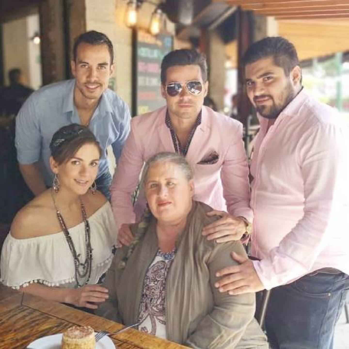 Madre de Zoraida la defiende