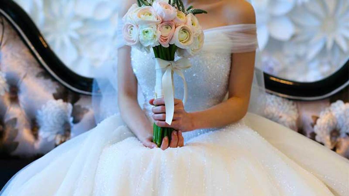 La amante interrumpió la boda de su galán.