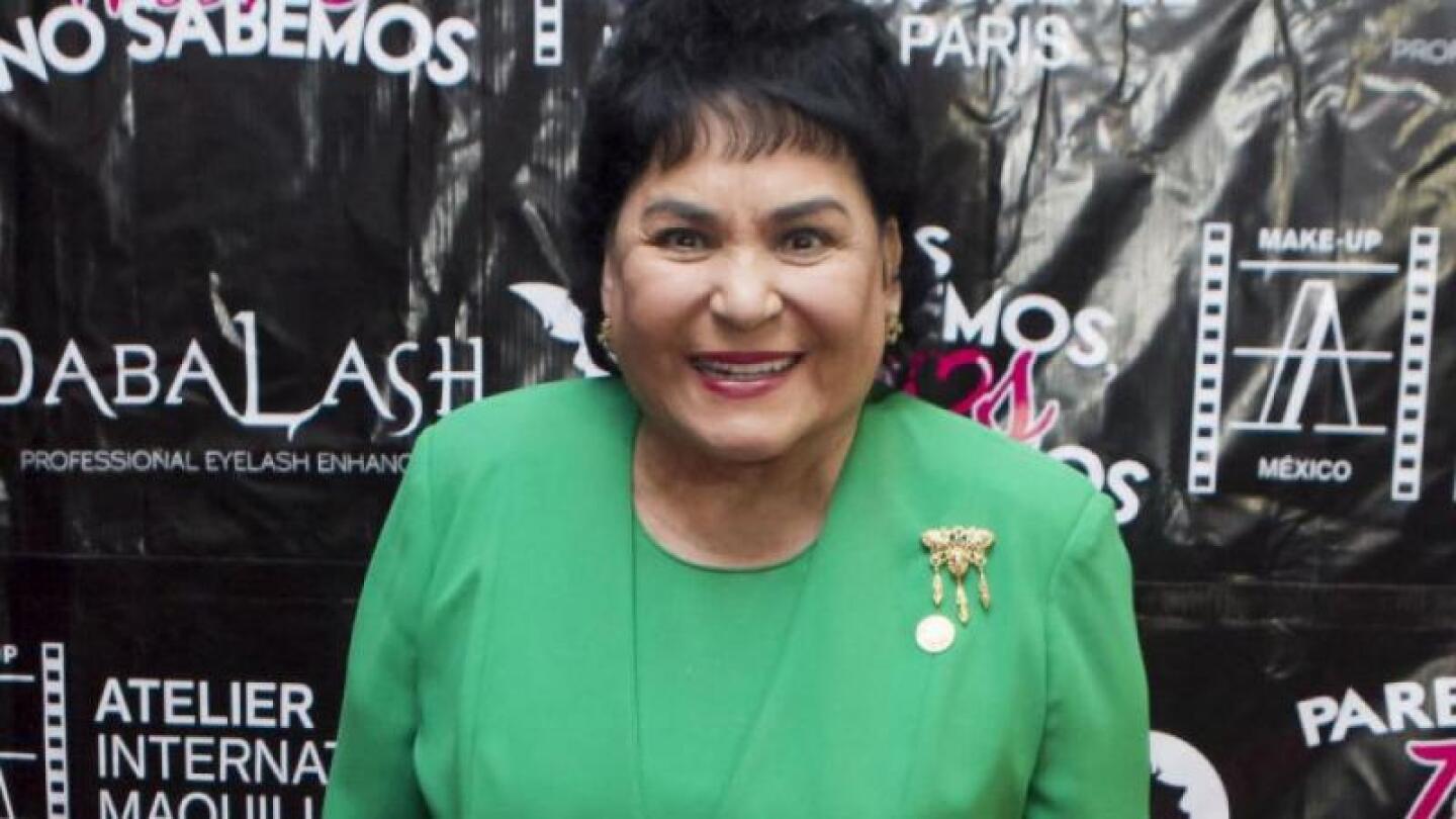 Carmen Salinas fue balconeada por Paul Stanley.