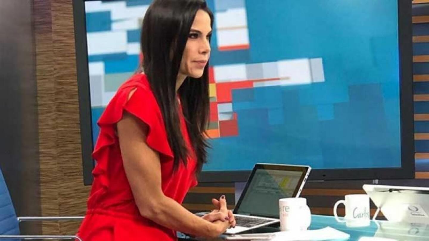 Paola Rojas recibió decenas de comentarios y piropos a sus piernas.