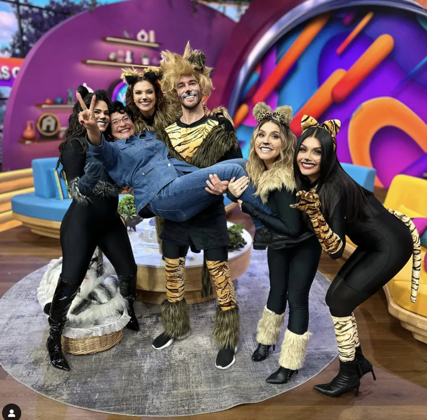 Maru Silva, productora de VLA, con conductores