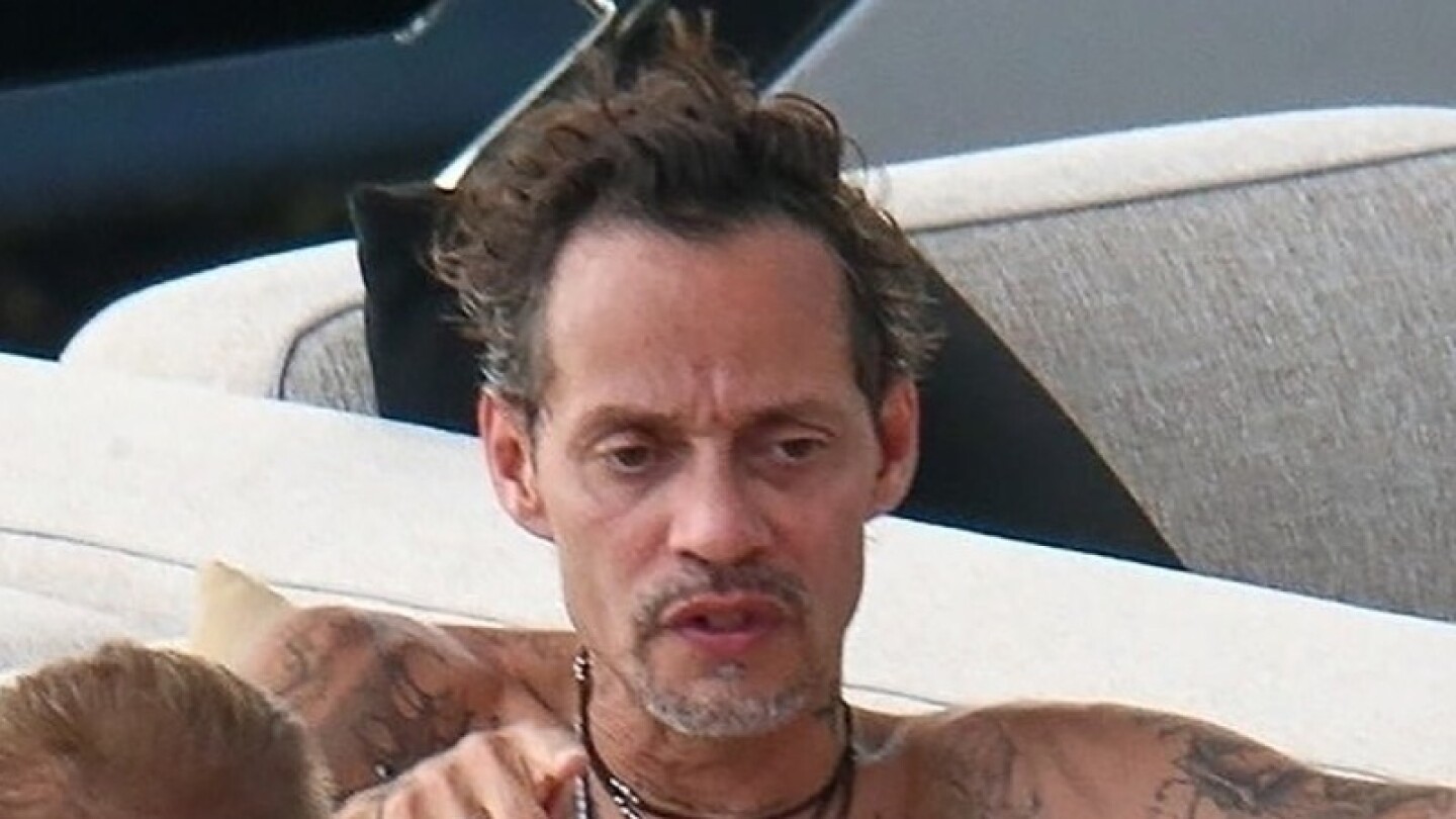 Marc Anthony reaparece más delgado que nunca y preocupa a fans