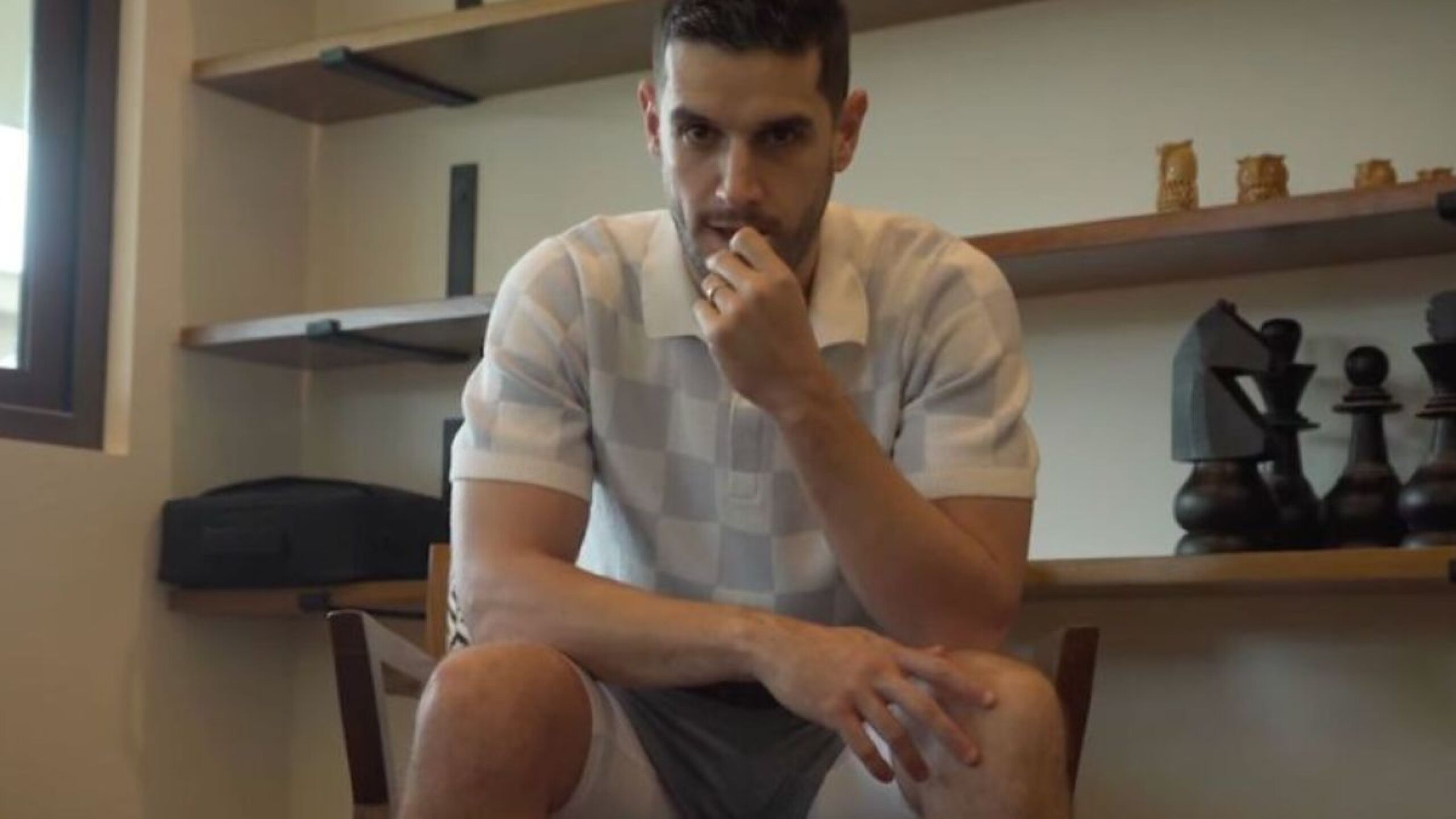 Adrián Marcelo regresa a YouTube