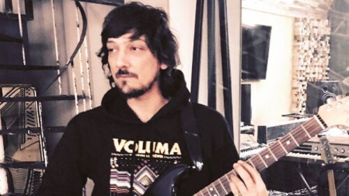 León Larregui n