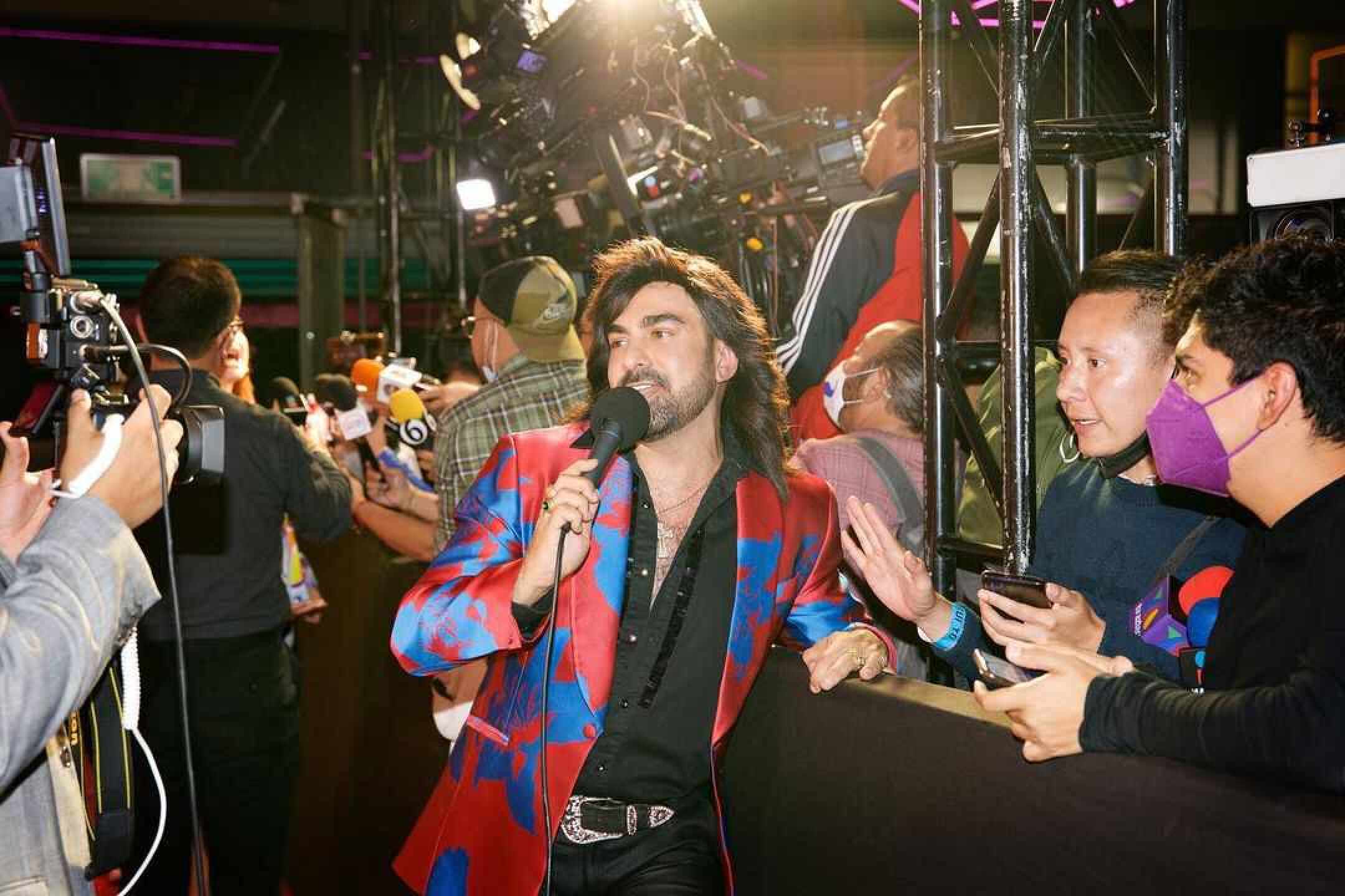 Acusan a Ariel Miramontes de hacer un trabajo "deplorable" como conductor