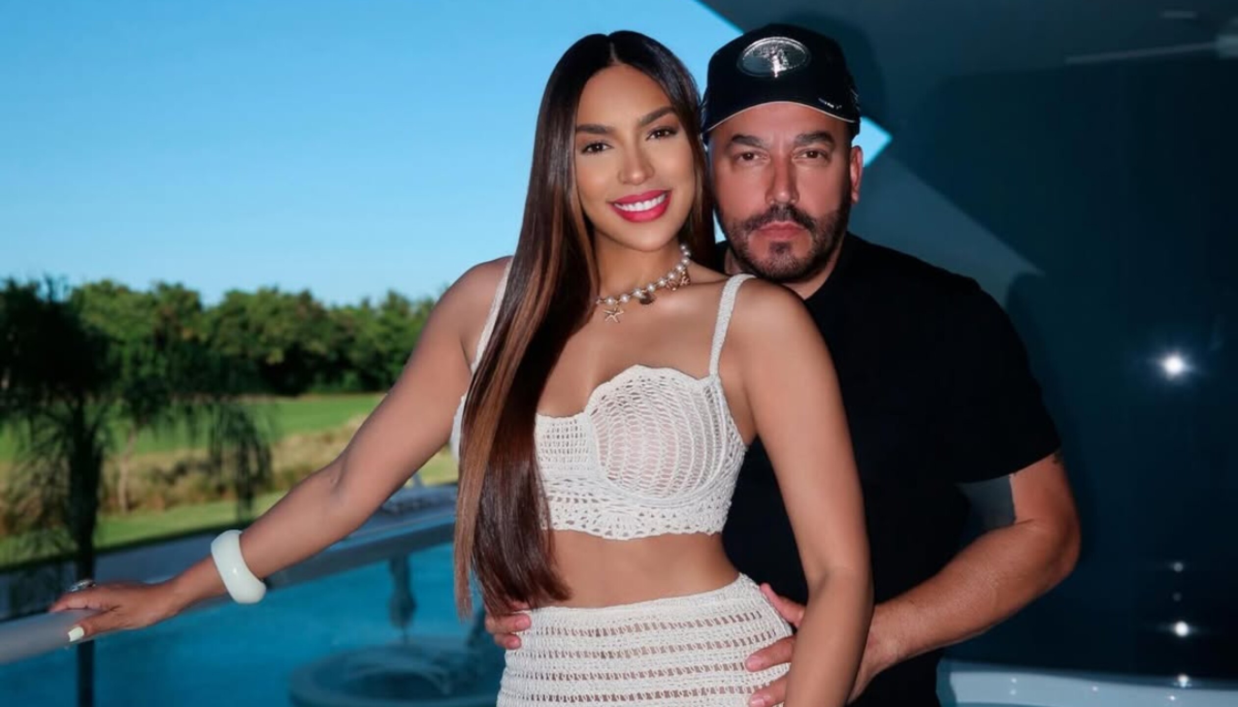 lupillo-rivera-taina-pimentel (1).jpg