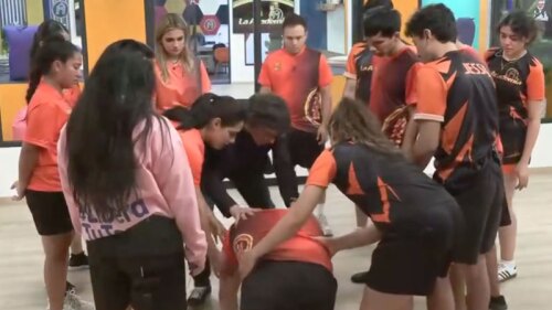 Alumno de La Academia se desmaya en clase