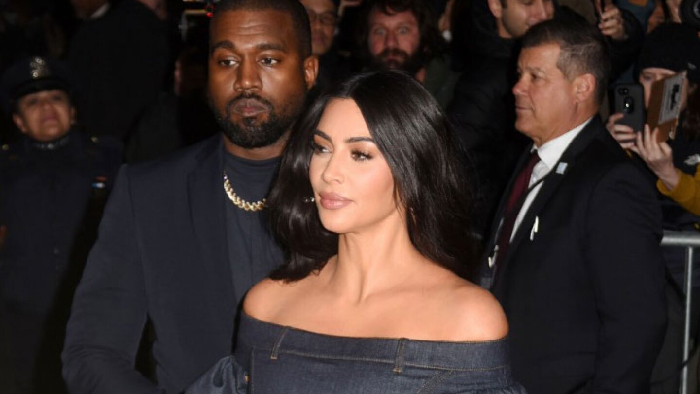 Kim Kardashian muestra su baño