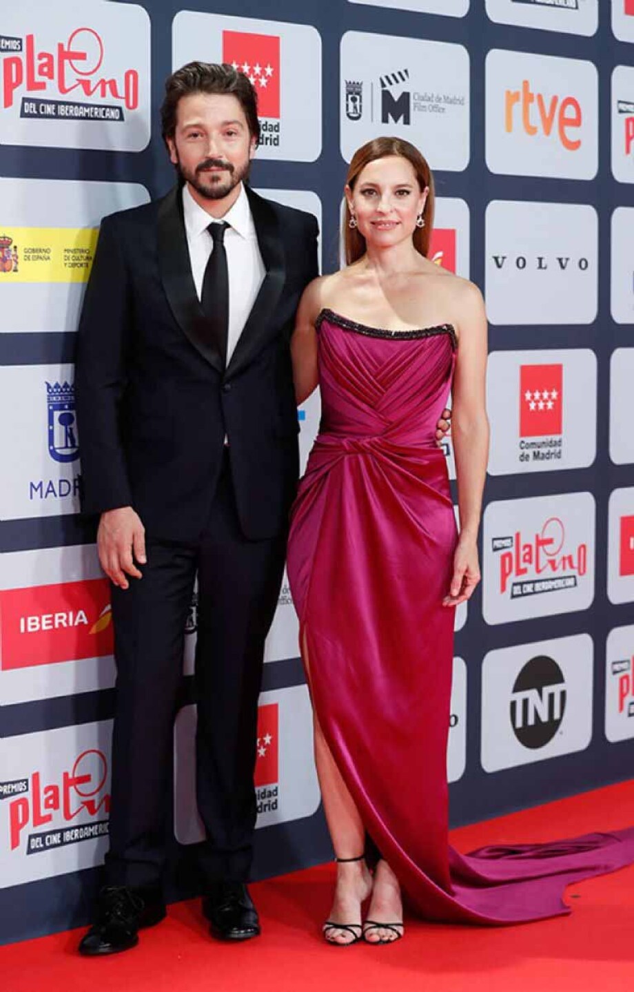 La pareja desfiló muy contenta.