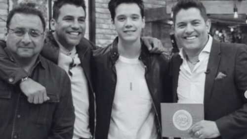 Muere Memo Pineda, periodista de espectáculos