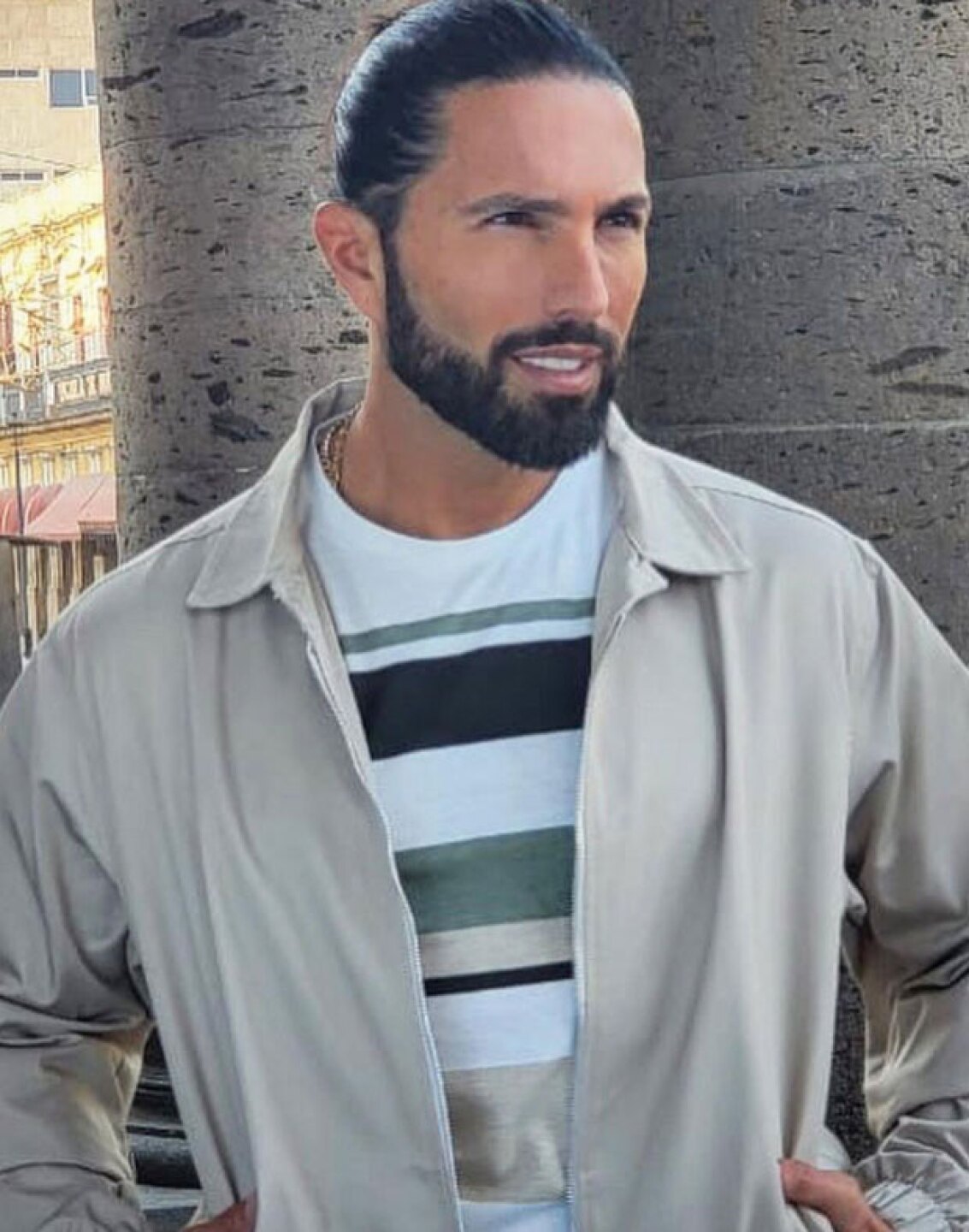 Poncho de Nigris recibie lluvia de comentarios por polémico tuit