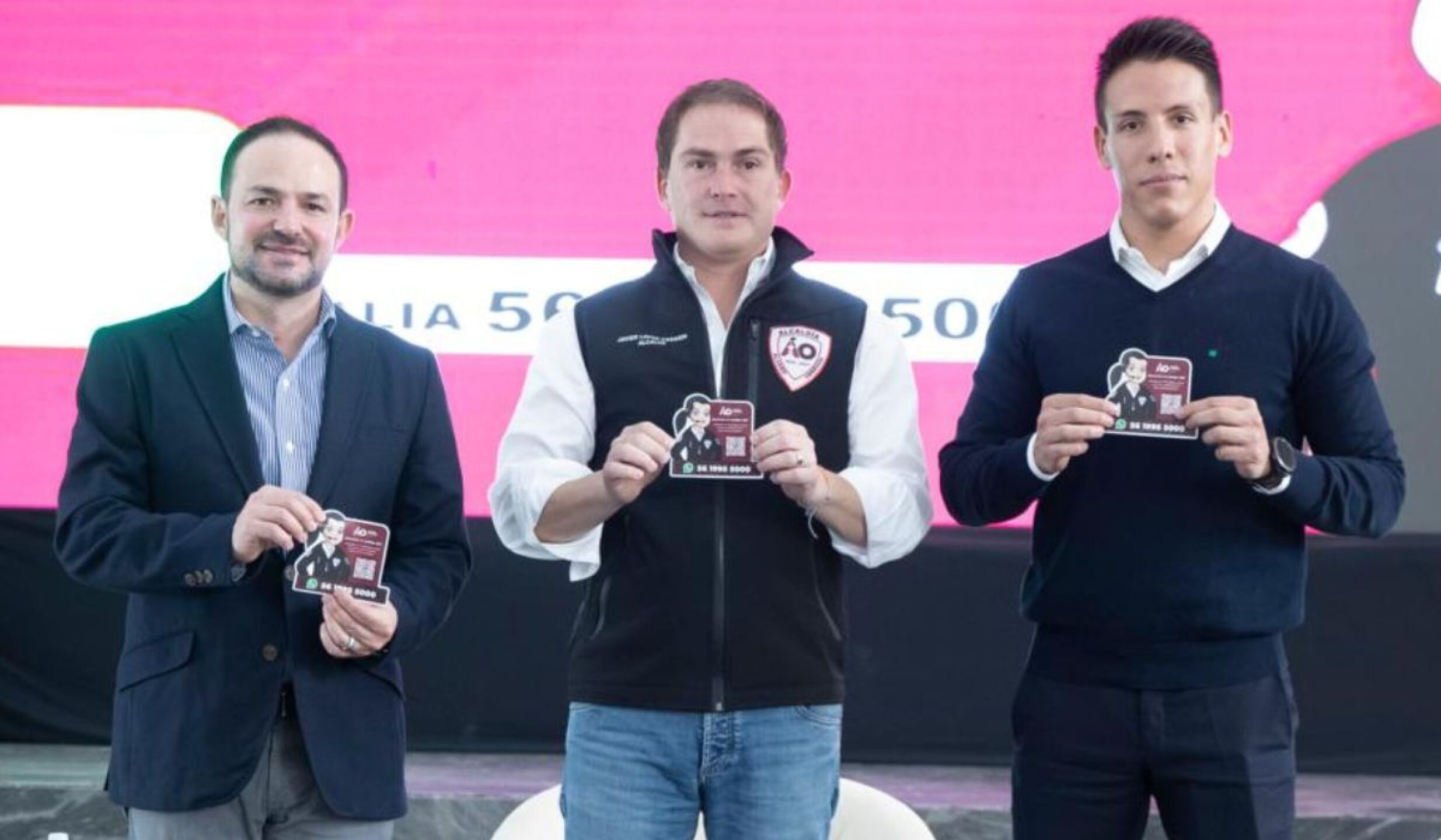 Alcalde Álvaro Obregón, Javier López Casarín, en compañía de Íñigo Fernández, director de Políticas Públicas de Meta y César Mancera, director general de Locatel en la CDMX, presentaron a “Dalia”, la asistente virtual