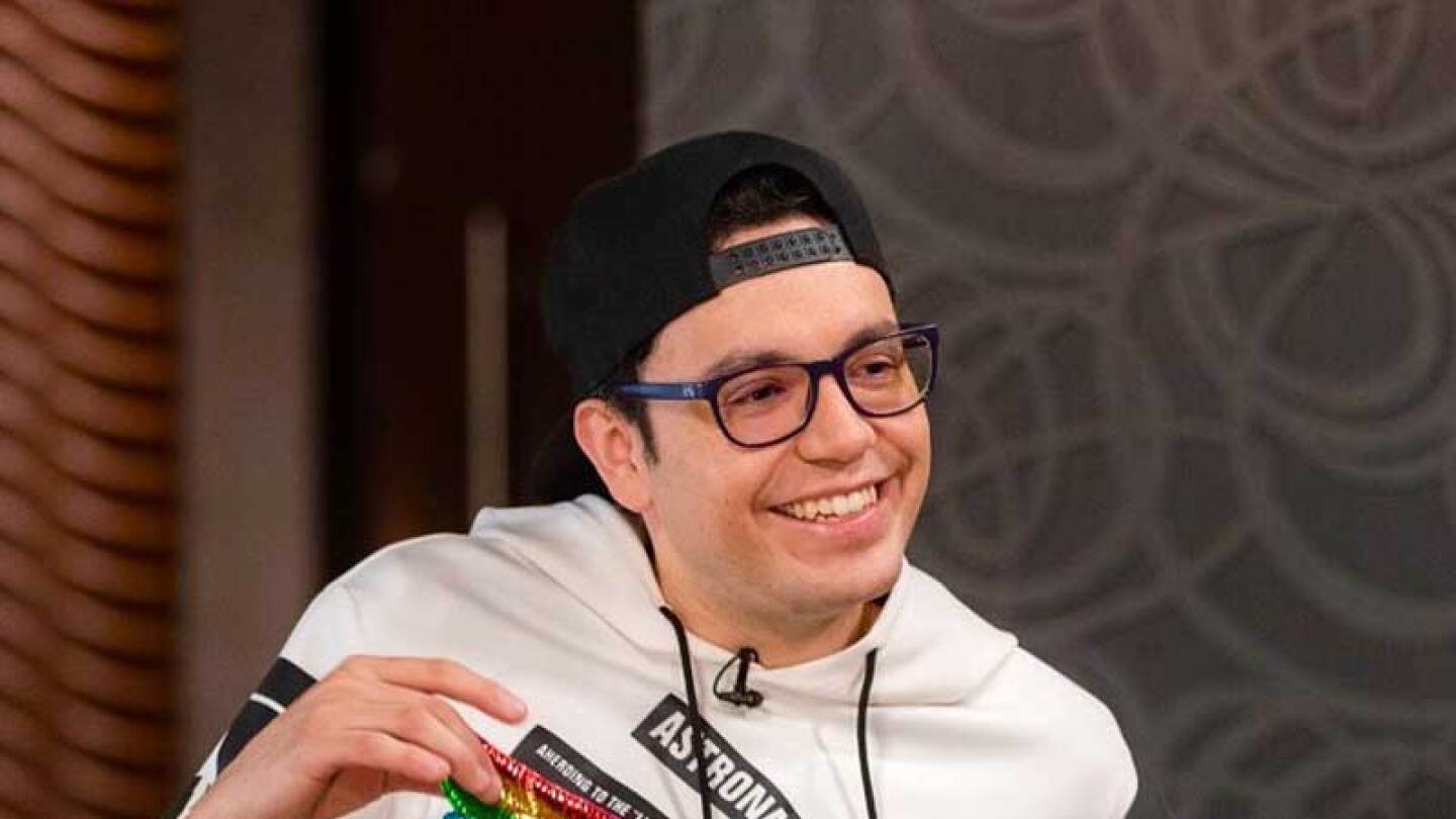 Raymix confiesa que volvió a la soltería