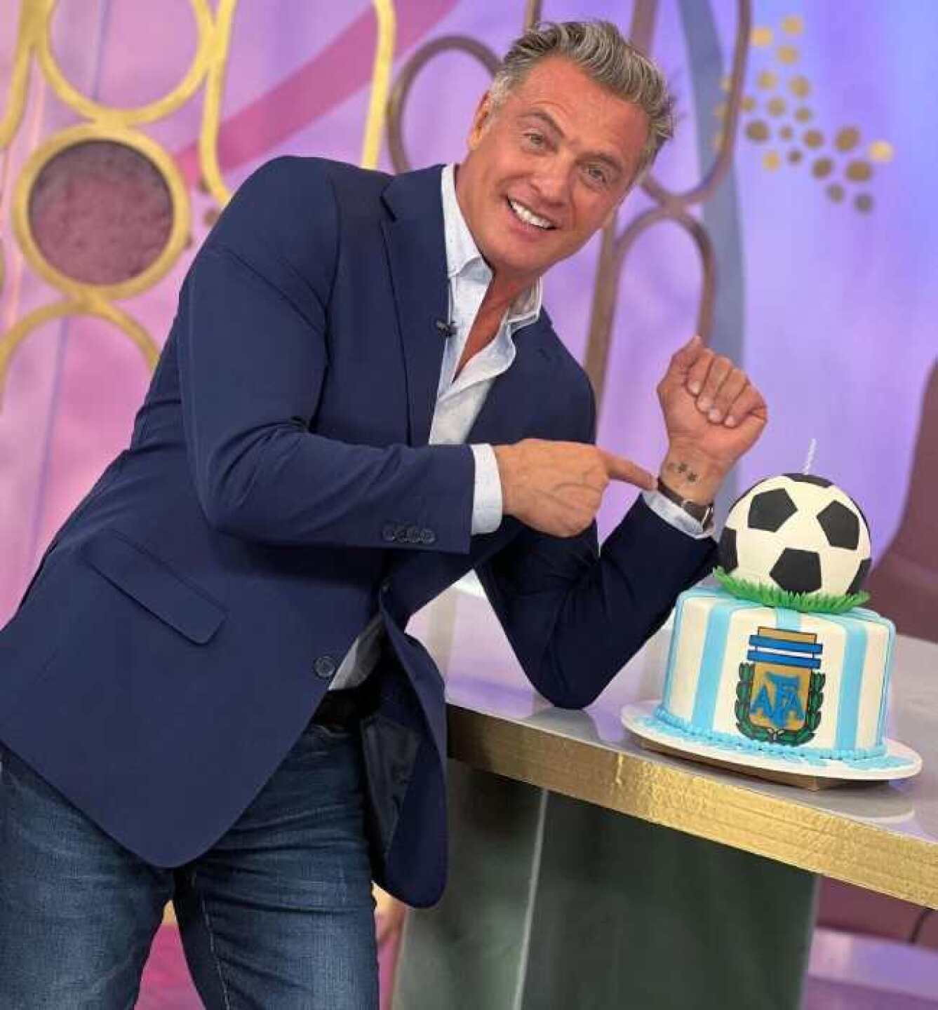 Juan Soler es un actor argentino, nacionalizado mexicano, de teatro y televisión.