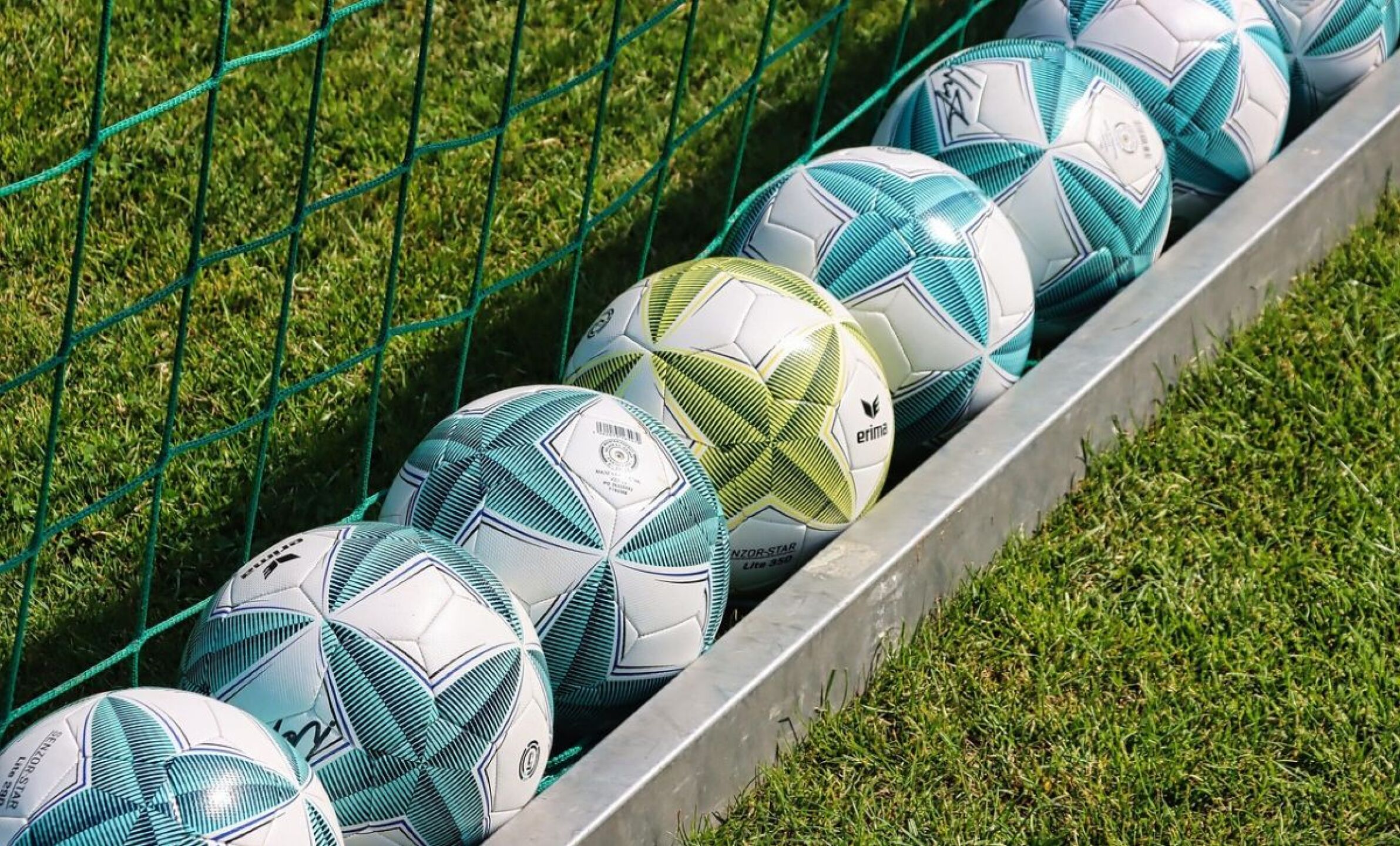 El jugador tuvo que ocultarse bajo la cama para evitar ser secuestrado.