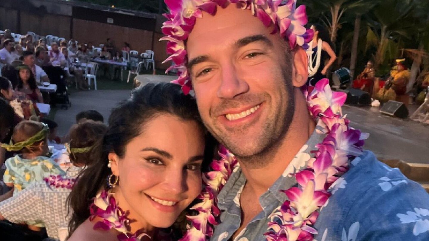 Martha Higareda y Lewis Howes portada