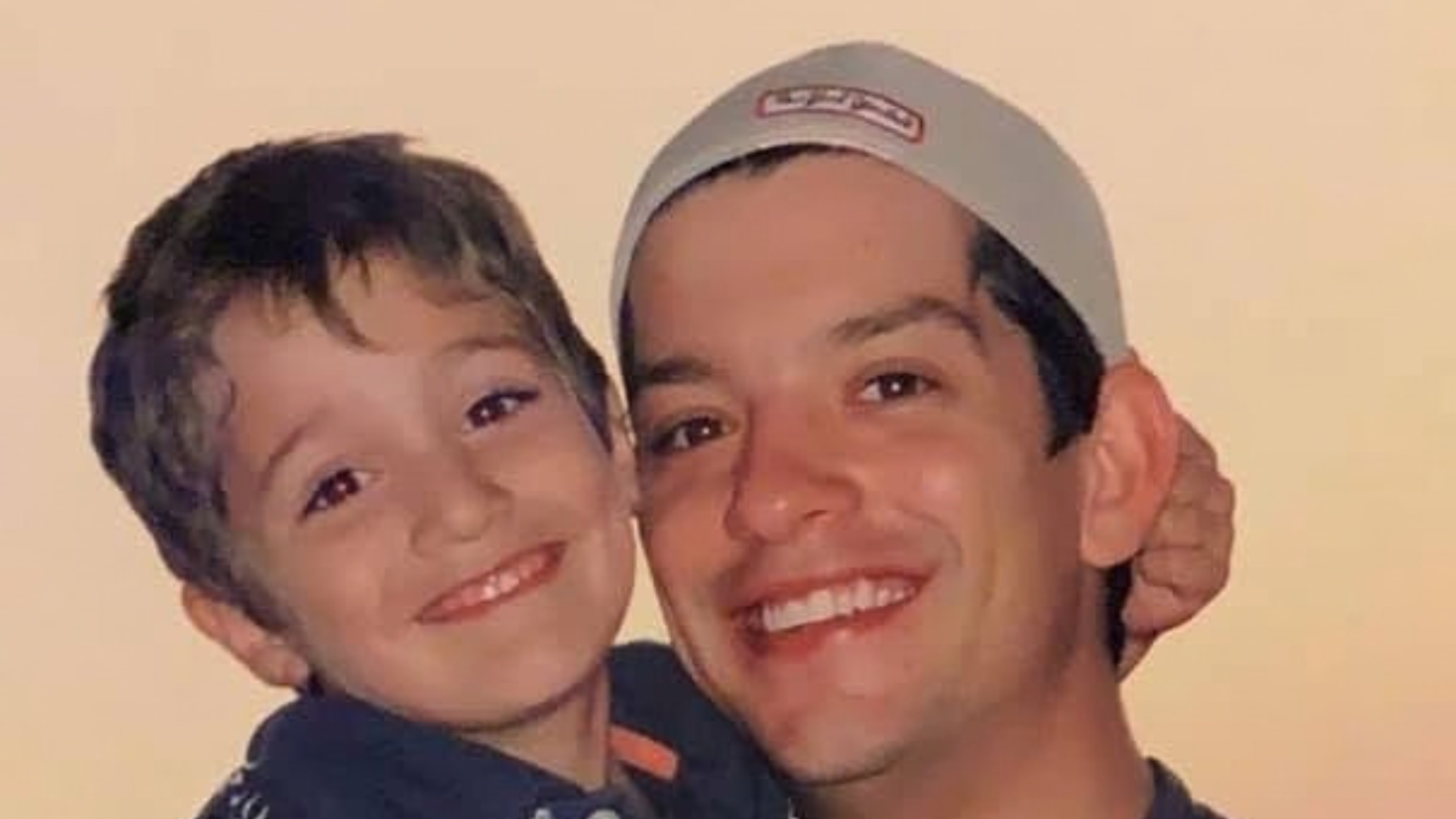 Yahir se convirtió en padre desde muy joven.