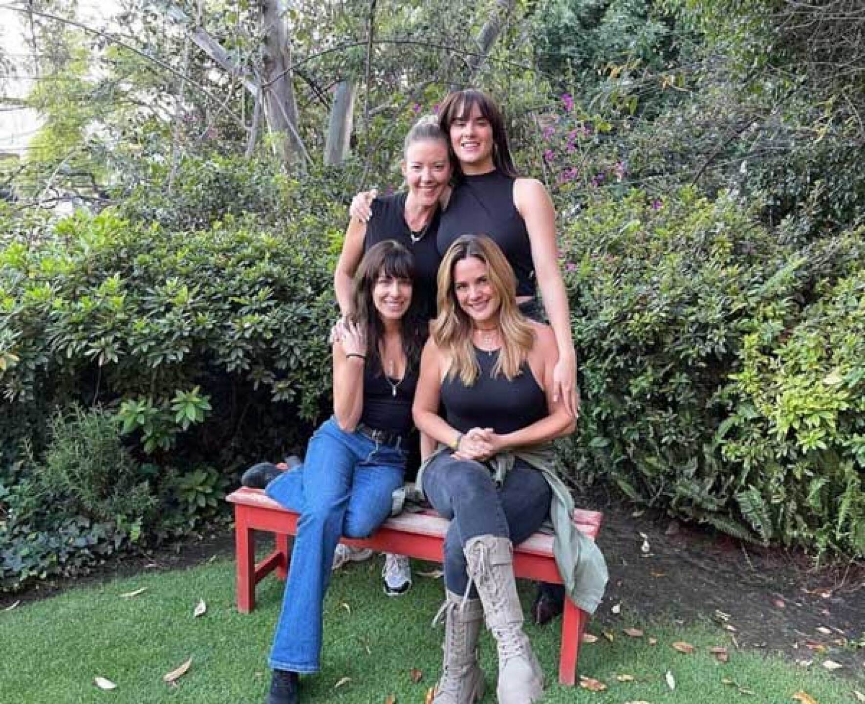 Fernanda Castillo tiene reencuentro con elenco de El Señor de los Cielos