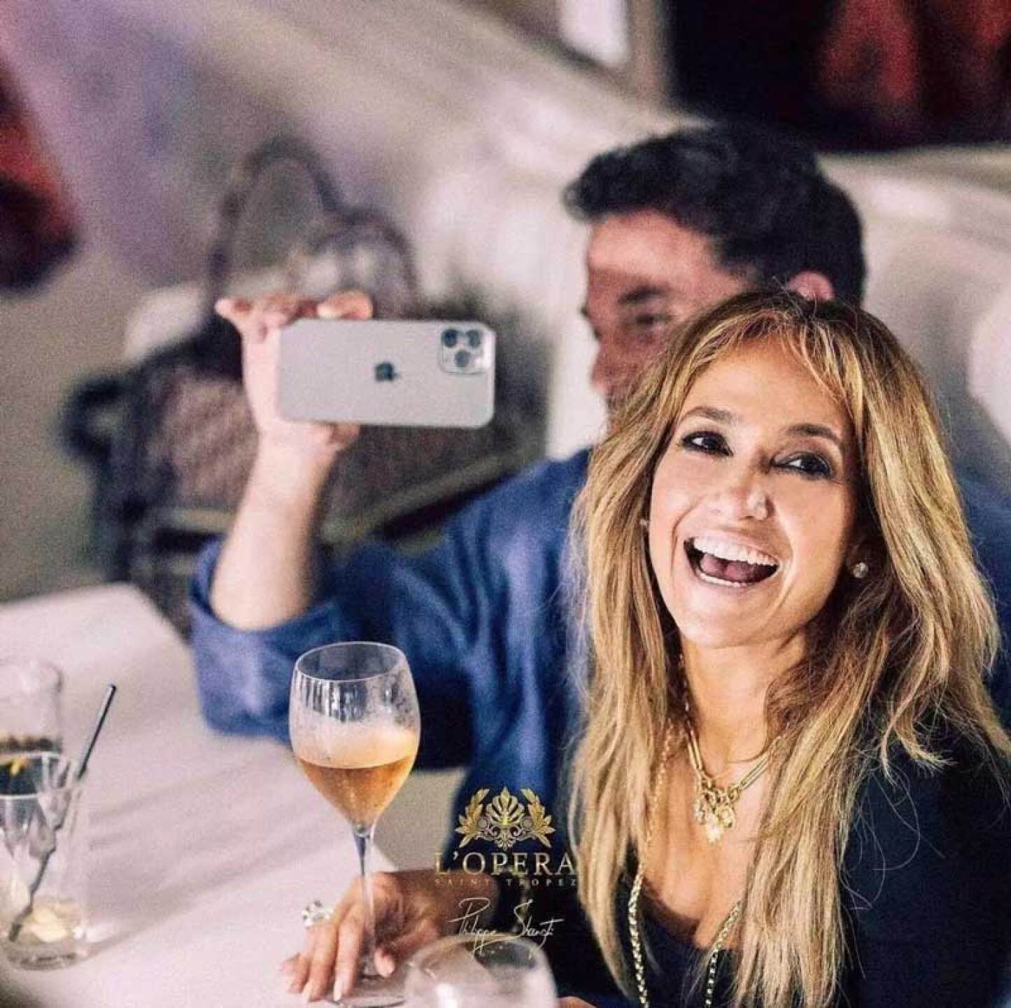 Lo que no se vio de la fiesta de cumpleaños de Jlo con Ben Affleck, ¡hubo besos y caricias!
