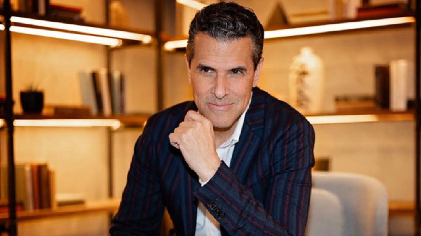 Marco Antonio Regil desconocido por una joven