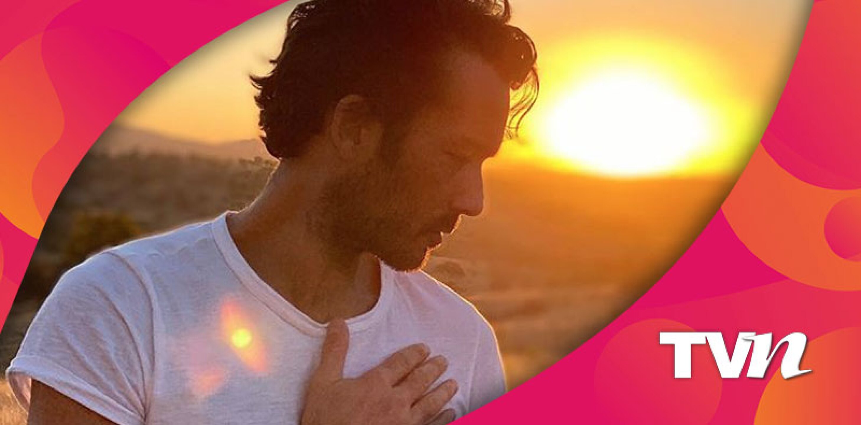 Instagram @aarondiaz