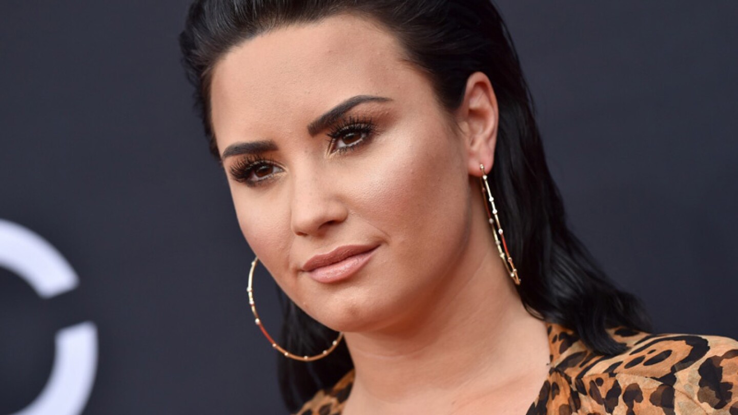 Demi Lovato confiesa que recayó en el alcohol