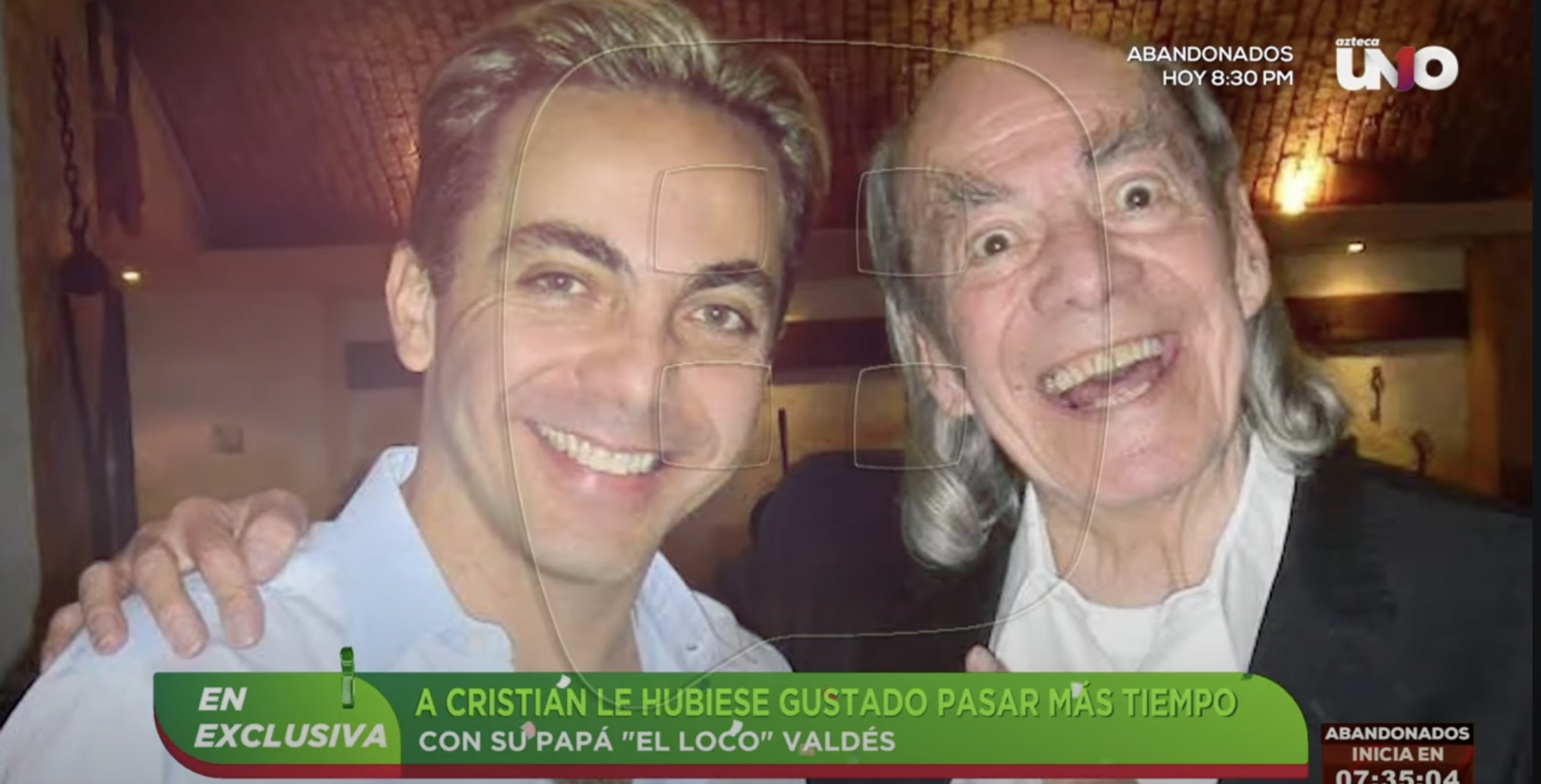Cristian Castro junto a su familia