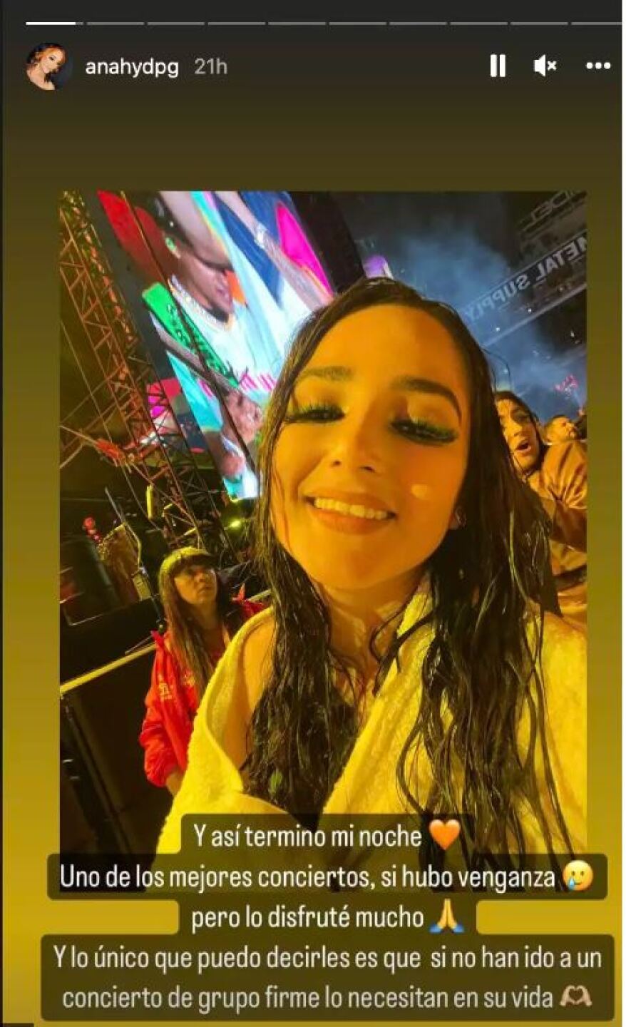 Eduin Caz felicitó a su esposa en pleno concierto de Grupo Firme y le llovieron críticas