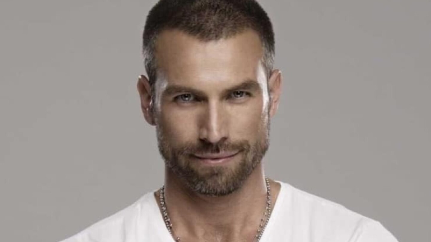 Rafael Amaya confirma que tiene una relación de dos años y medio