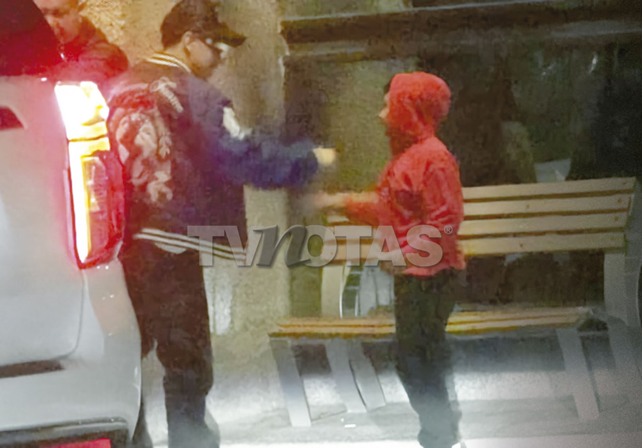 Xavi conviviendo con fans