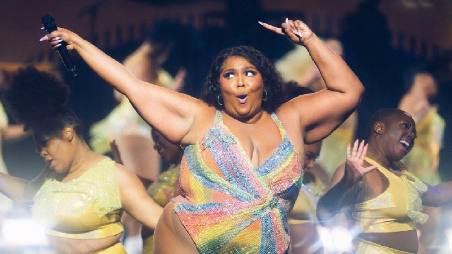 Lizzo pierde más de miles seguidores en Instagram tras denuncias de acoso sexual por 3 bailarinas