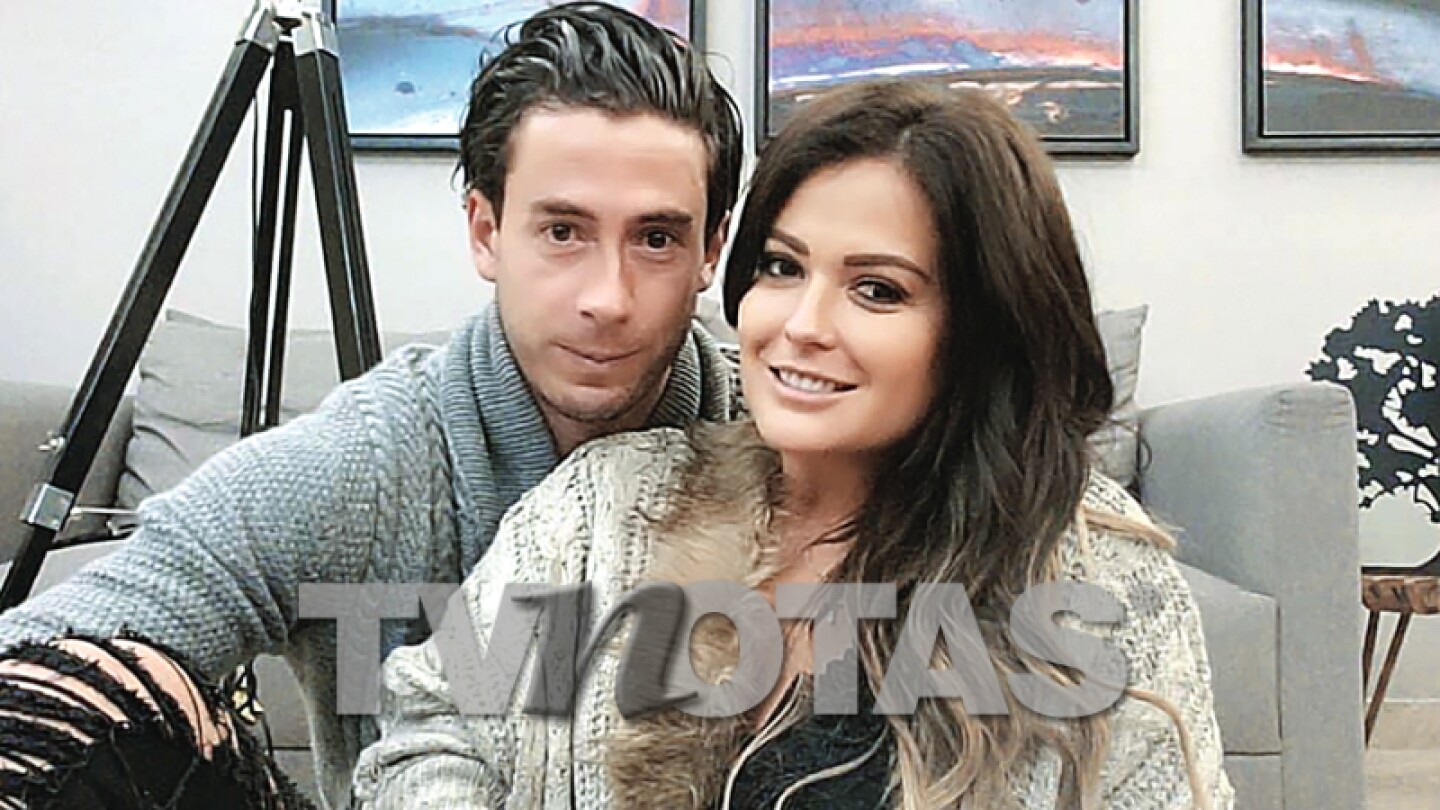 El esposo de Mariana Echeverría quiere que se salga de LCDLFM