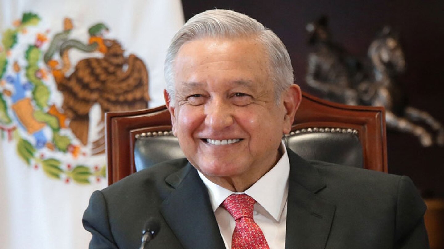 Hacen estatua en honor al presidente Andrés Manuel Lopez Obrador.
